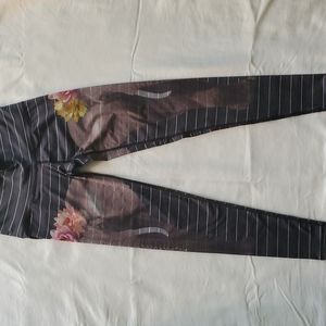 Teeki leggings